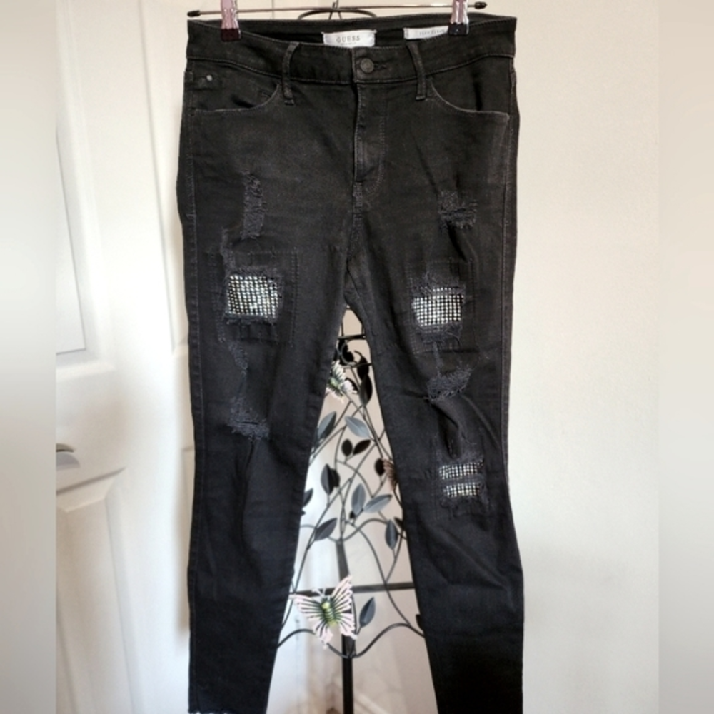 Skinny‎ distressed crystal patch jeans